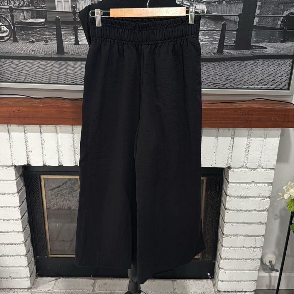 H&M Women Black Wide-Leg Pants Elastic waist Small Linen blend